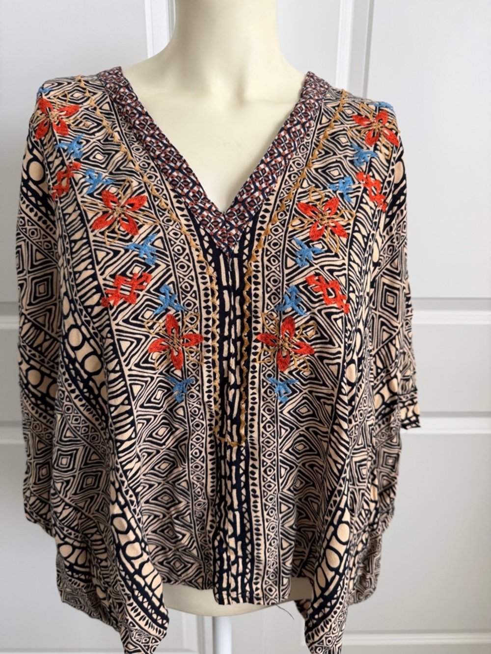 Flying Tomato Women’s Boho Tribal Tunic Blouse – Size Large – Embroidered Detail